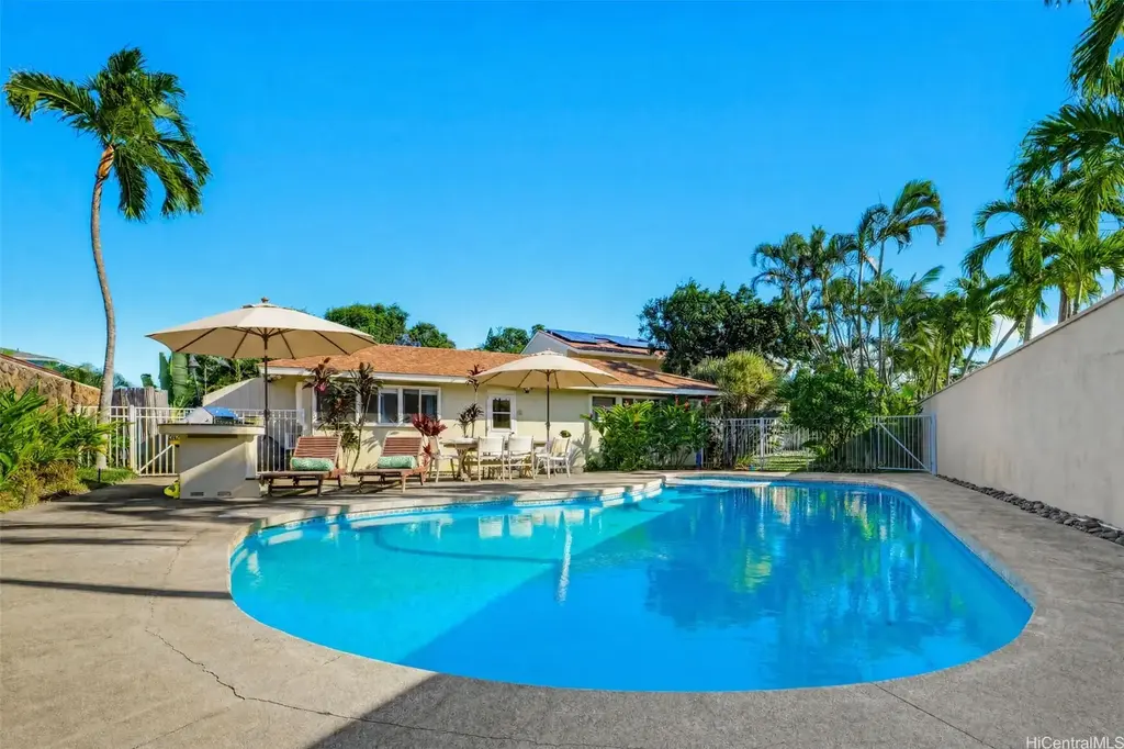 676 Mokapu Road, Kailua