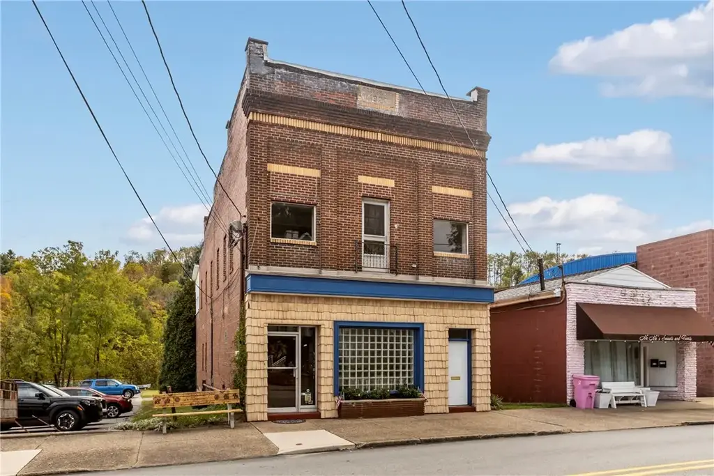 614 Main Street , Bentleyville