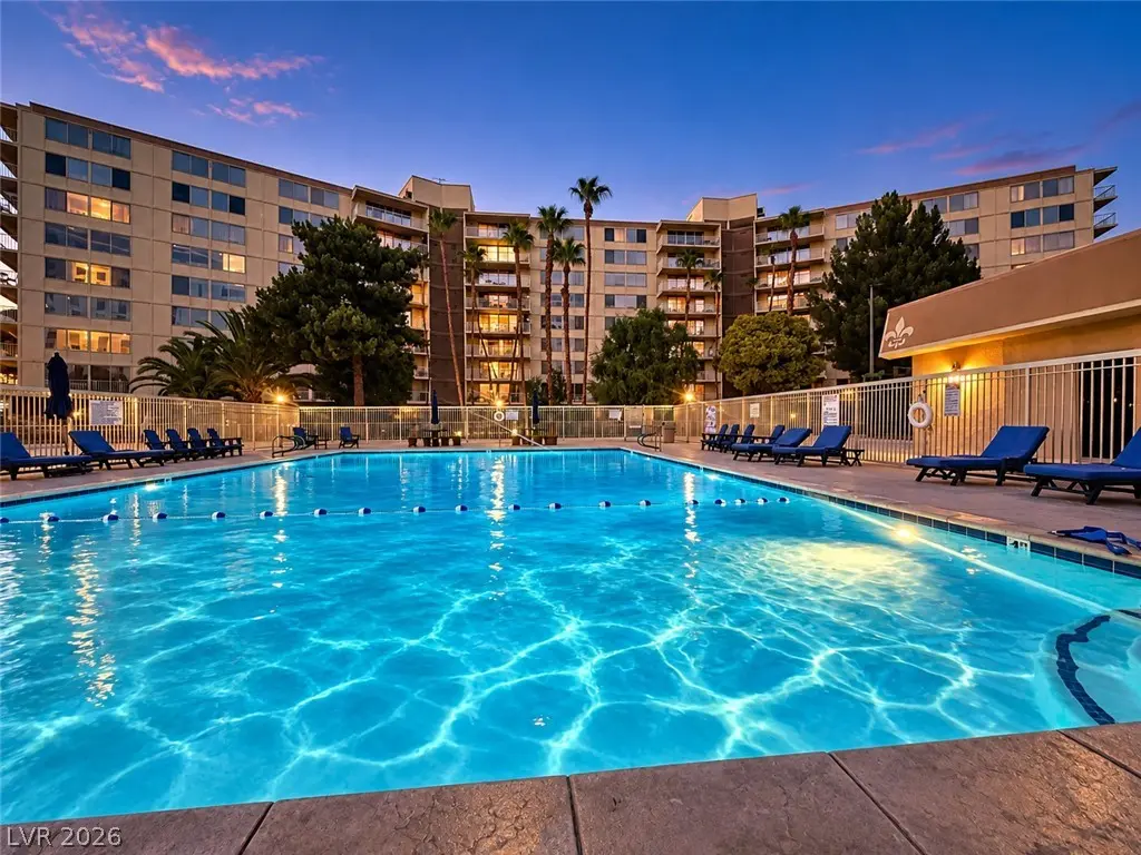 205 E Harmon Avenue 807, Las Vegas