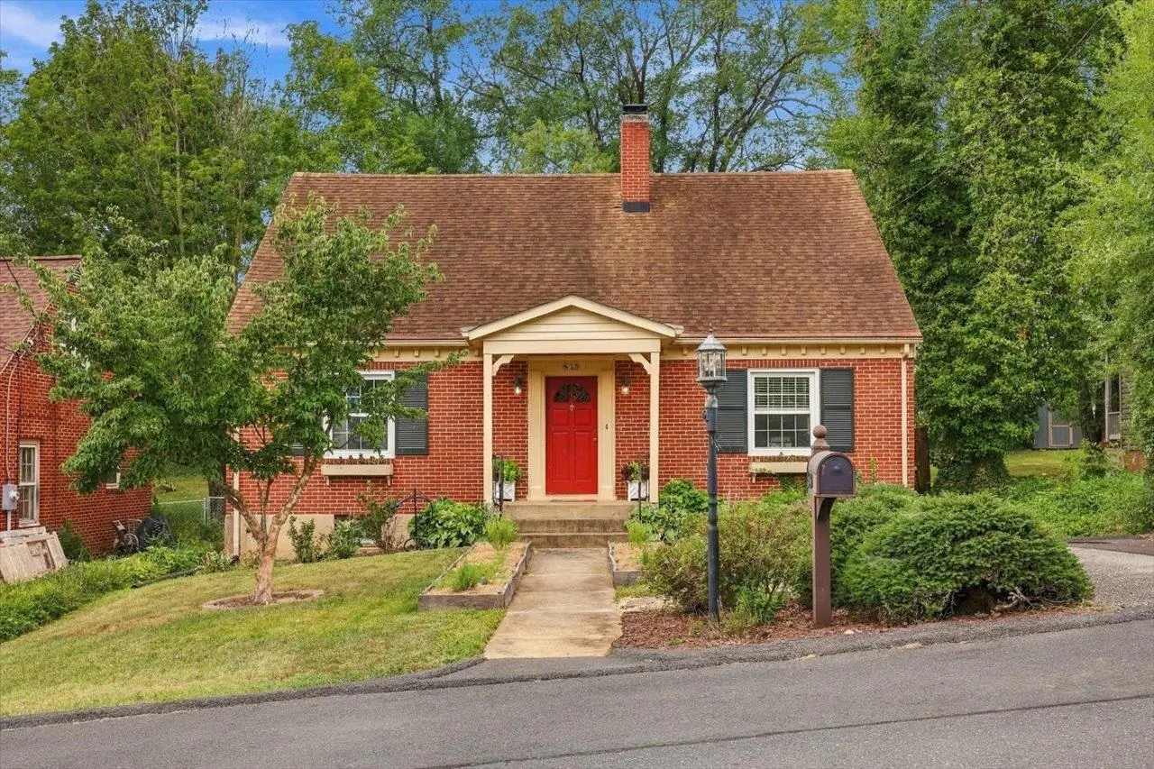 630 Parkview Ave, Staunton