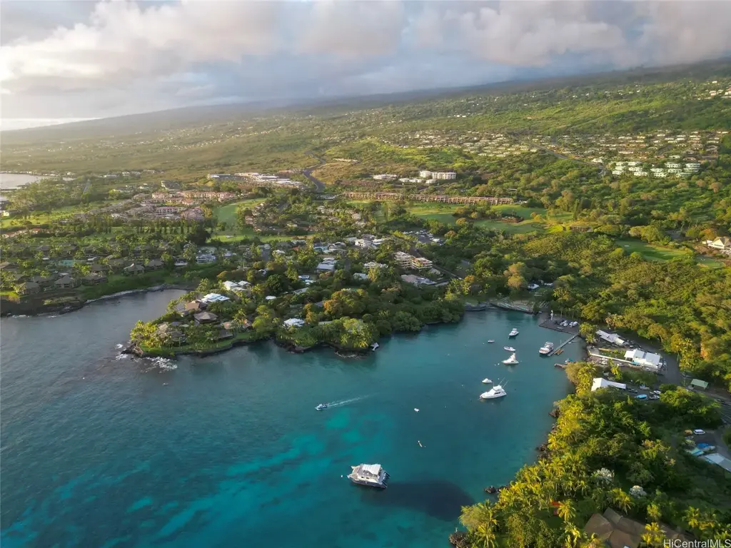 (unit #b3) 78-6957 Kamehameha Boulevard, Kailua Kona