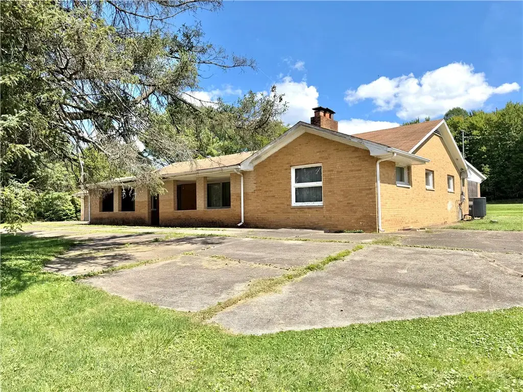 3406 Wilmington Road , Neshannock