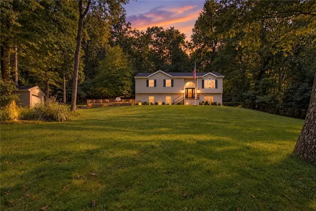 314 Glade Run Road , Forward