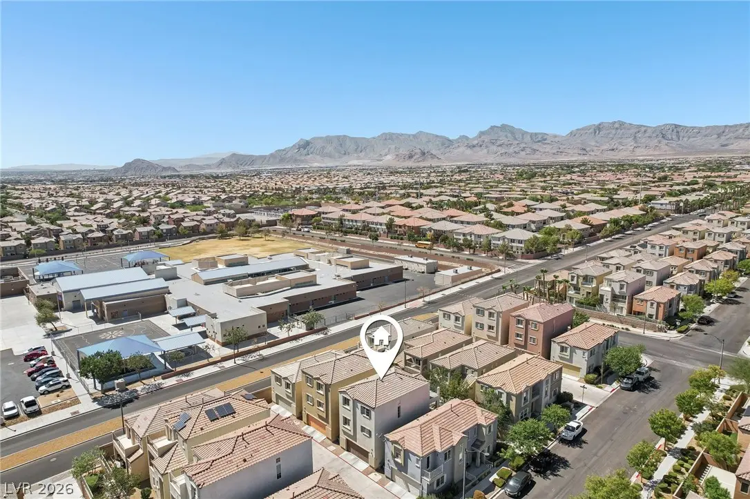 7413 Beguiling Court, Las Vegas