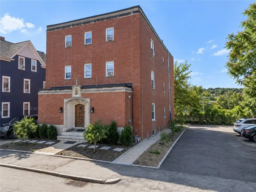 67 Ridge St, Providence