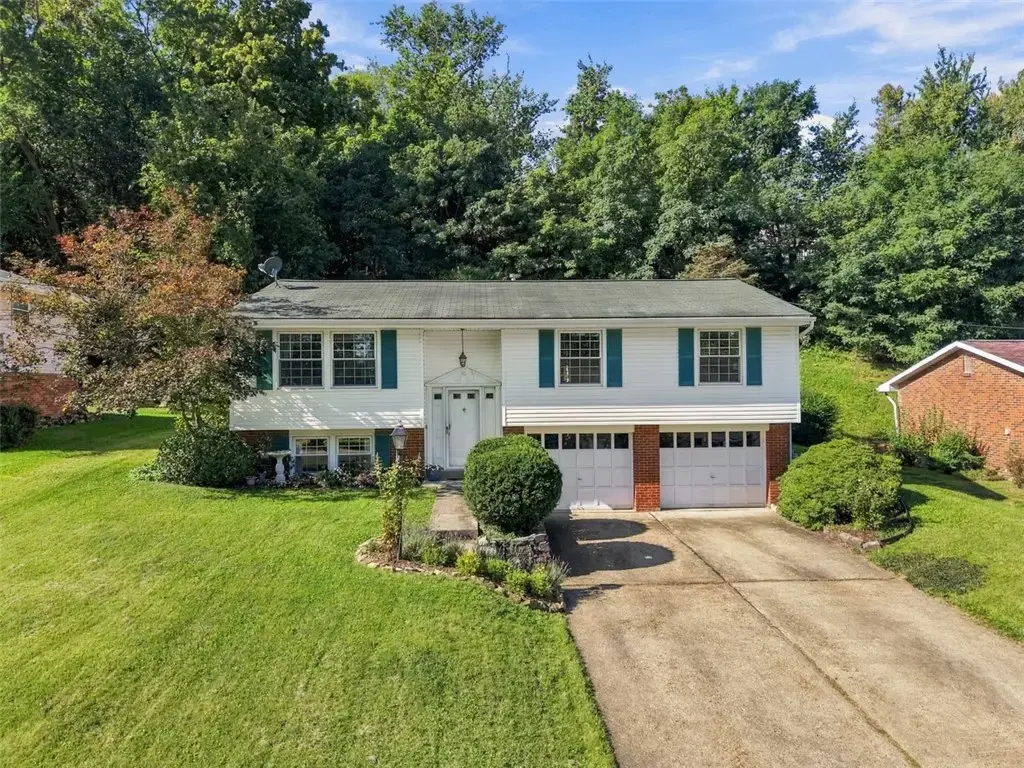 125 Dover Drive , Moon/Crescent