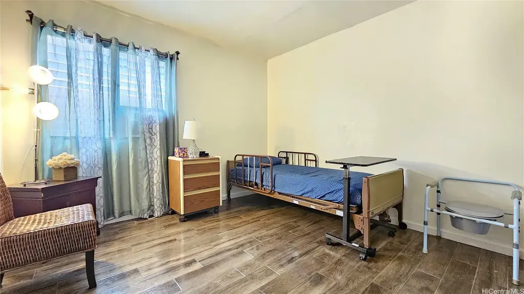 816 Lopez Lane, Honolulu