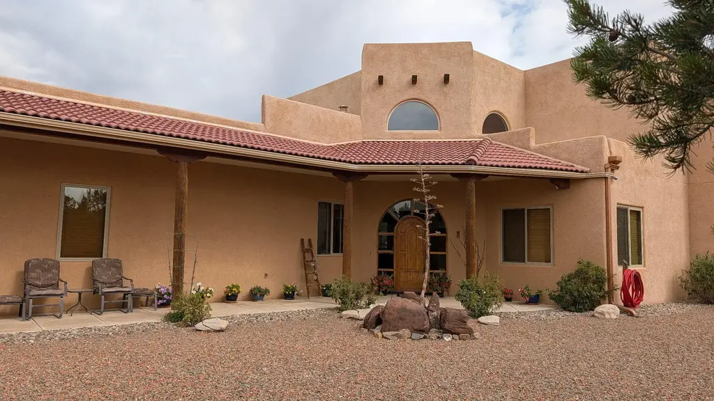7 Pinon Grande, Edgewood