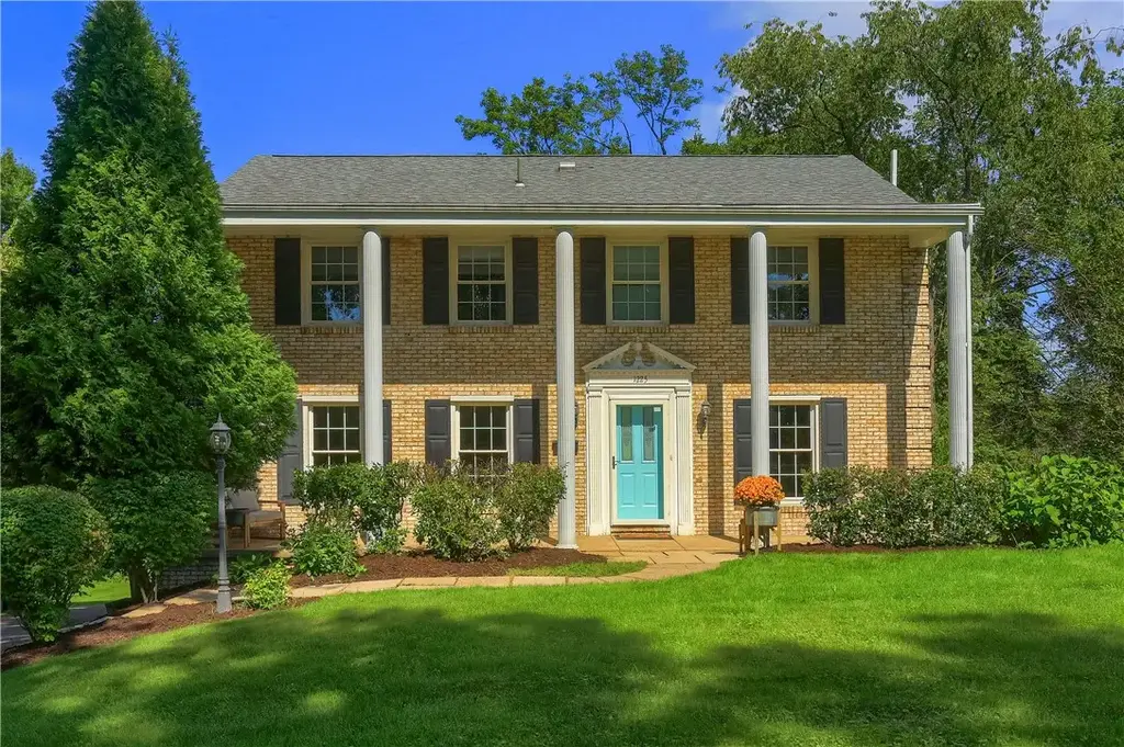 1225 Montclair Drive, Upper St Clair