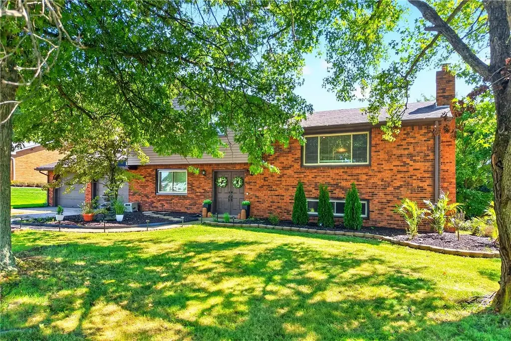 3086 Investors Road , South Franklin