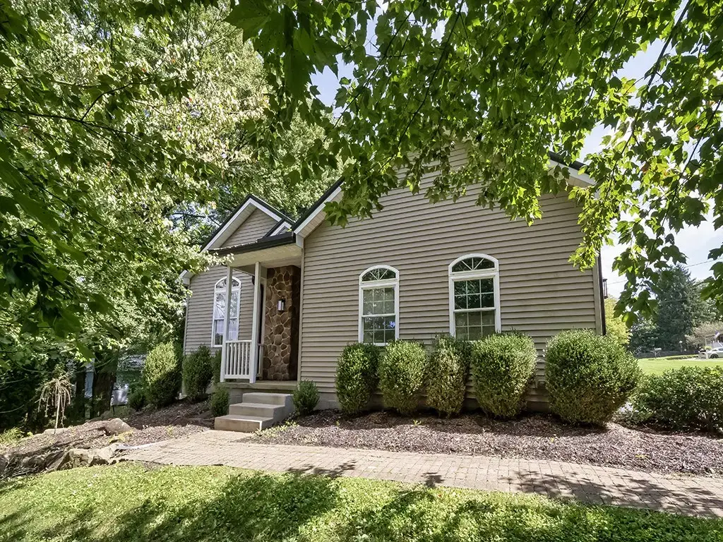 936 Martin Avenue , Sharpsville