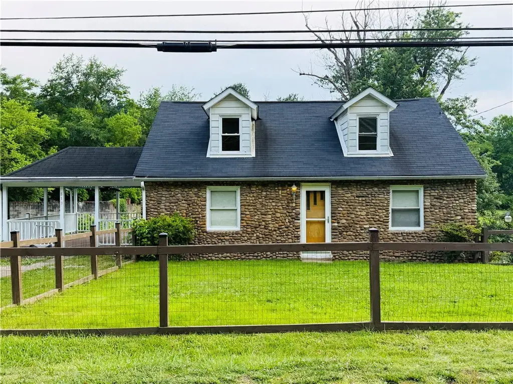 813 New Geneva Road , Springhill