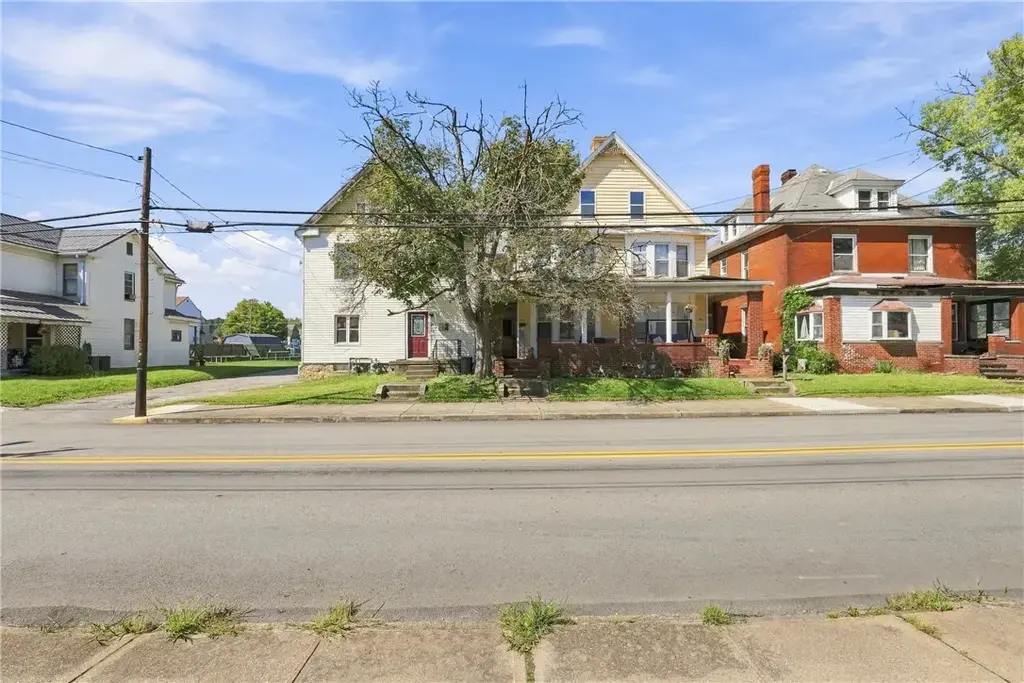 904-906 Pittsburgh Street , Connellsville
