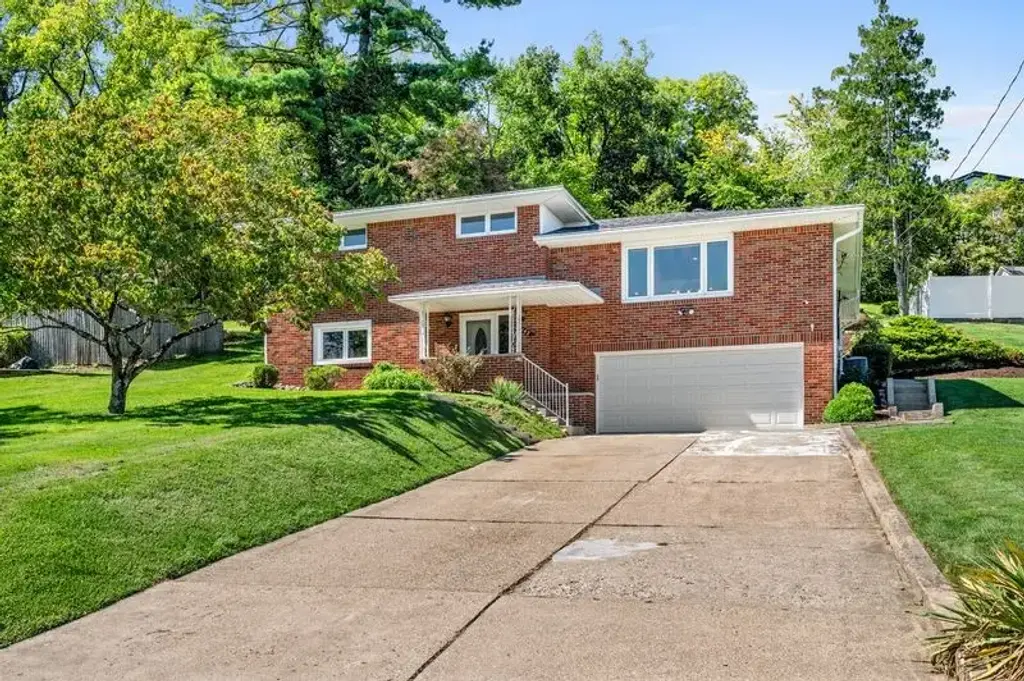 142 Wray Large Road , Jefferson Hills