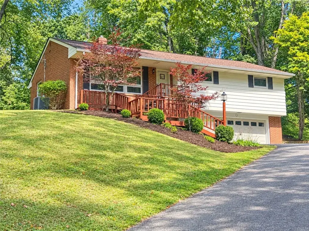 215 Mushrush Road , Penn