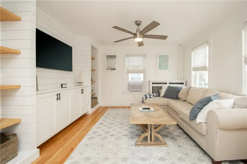 33 Slocum St, Newport