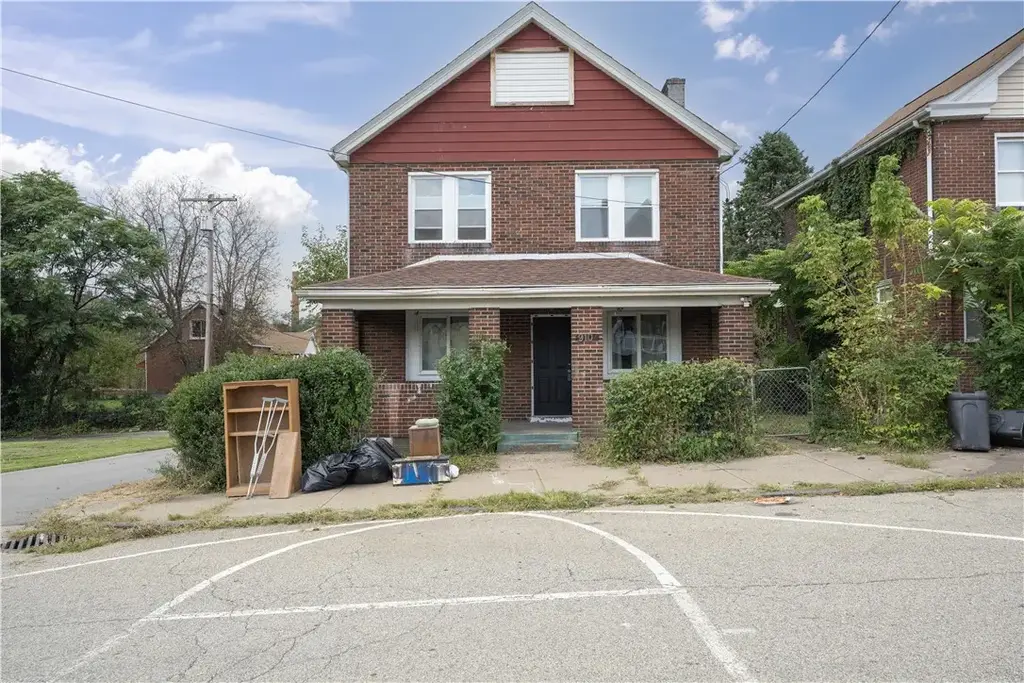 910 Edith Street , Duquesne