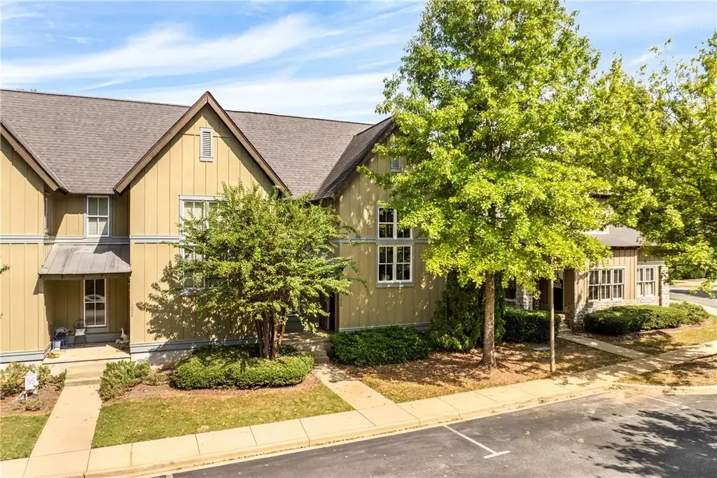 650 Dekalb St 1029, Auburn