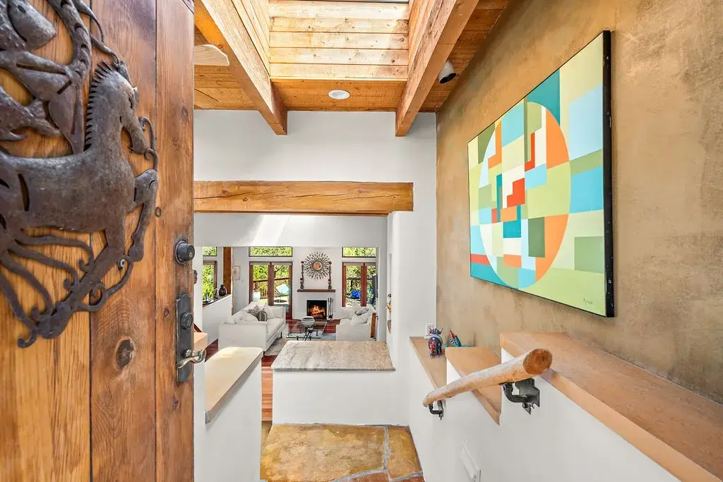 111 The Highroad, Santa Fe