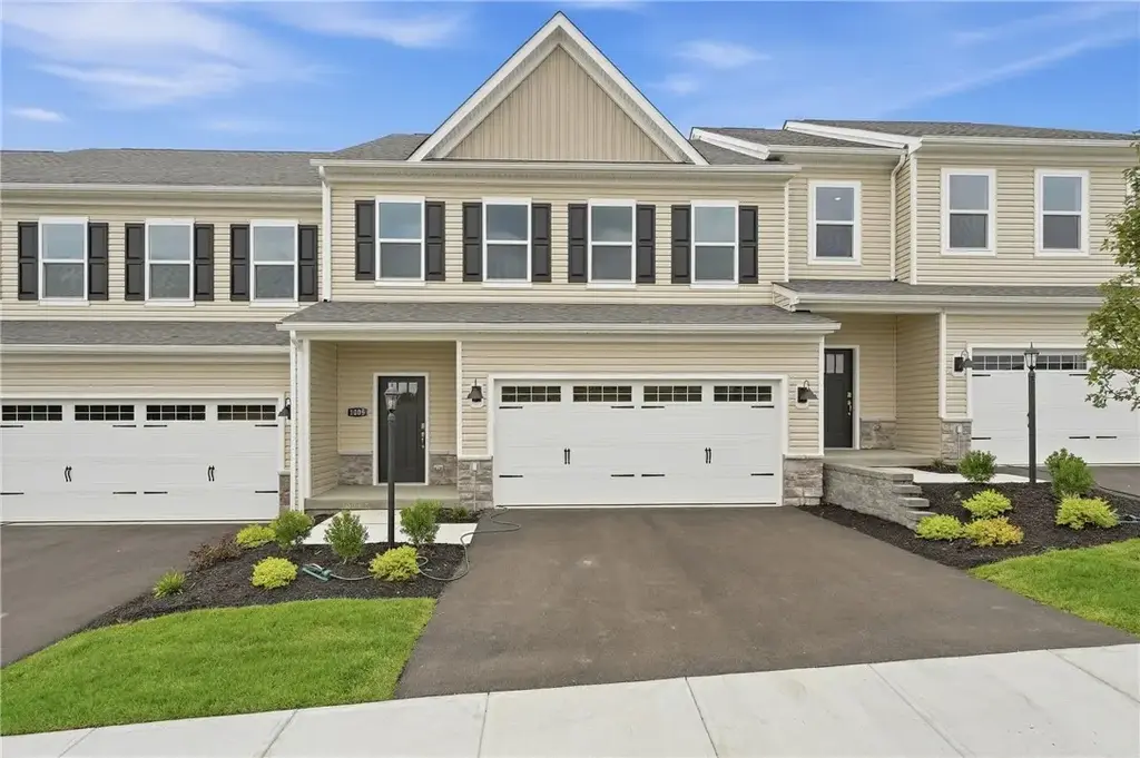 1005 Darcy Drive, Middlesex