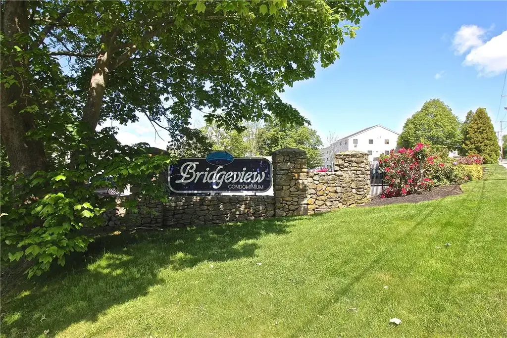 66 Girard Ave # 312, Newport