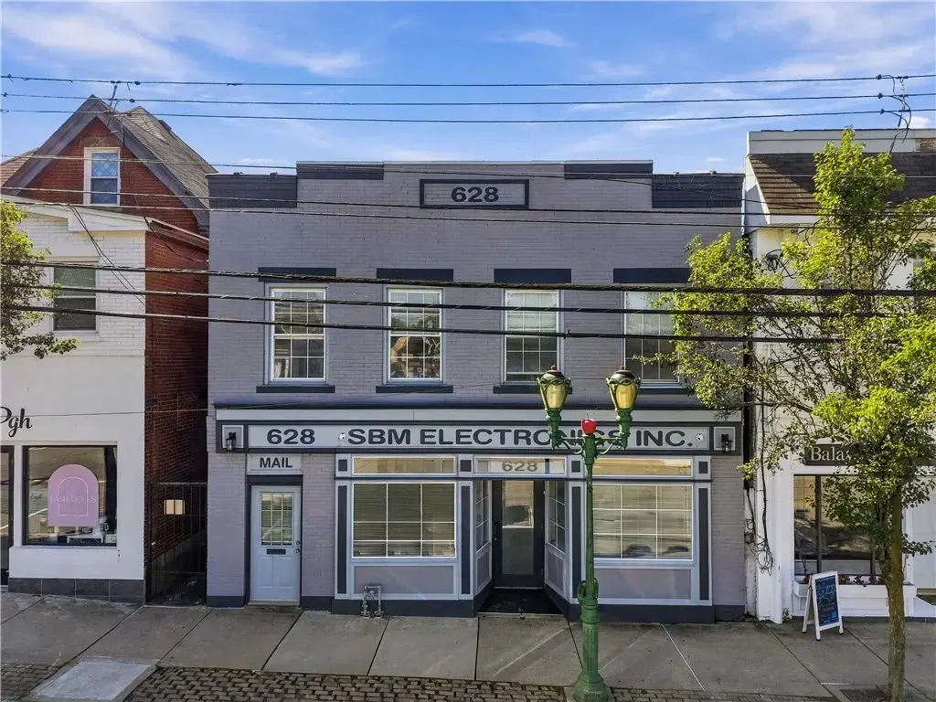 628 California Avenue , Avalon