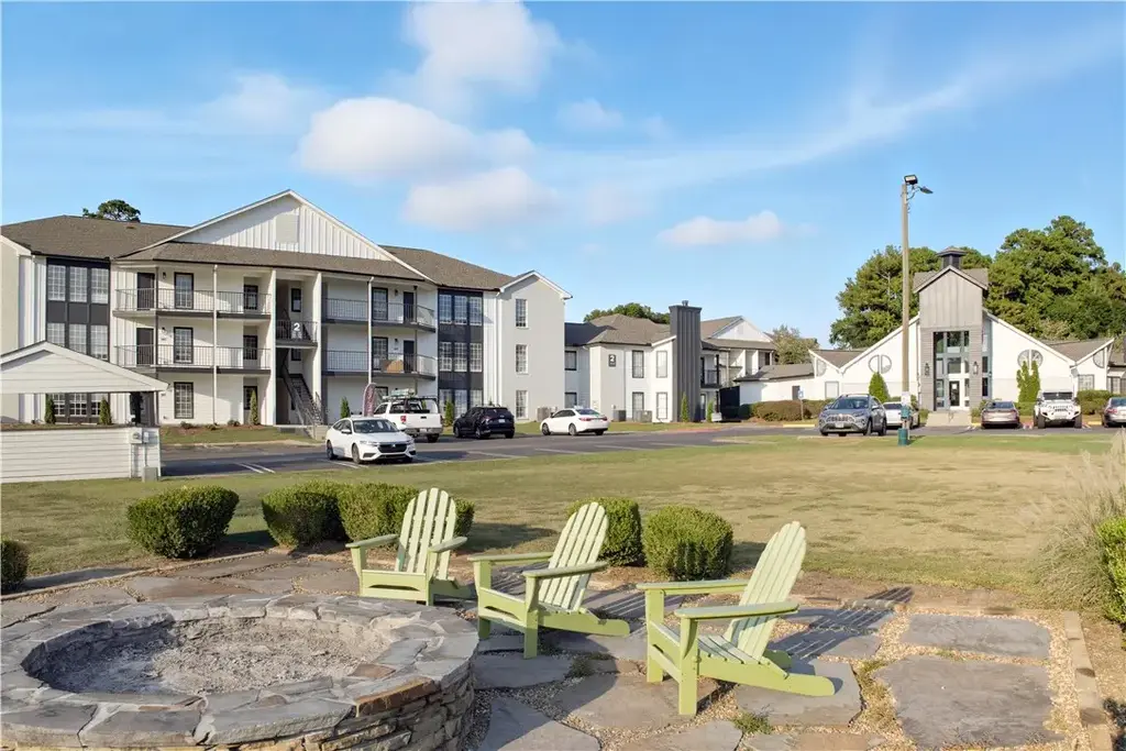 626 Shug Jordan Pkwy 4-252, Auburn