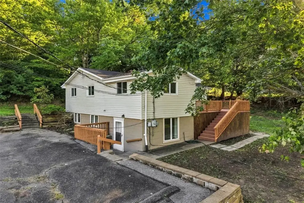 134 Becks Run Road , Moon/Crescent
