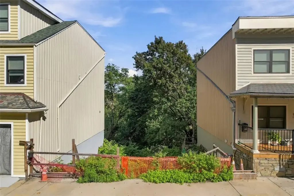 3705 Melwood Avenue , Polish Hill
