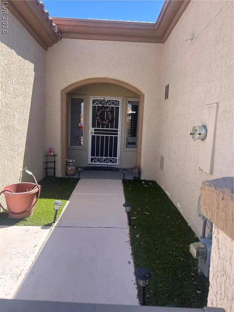 11049 Clear Meadows Drive, Las Vegas