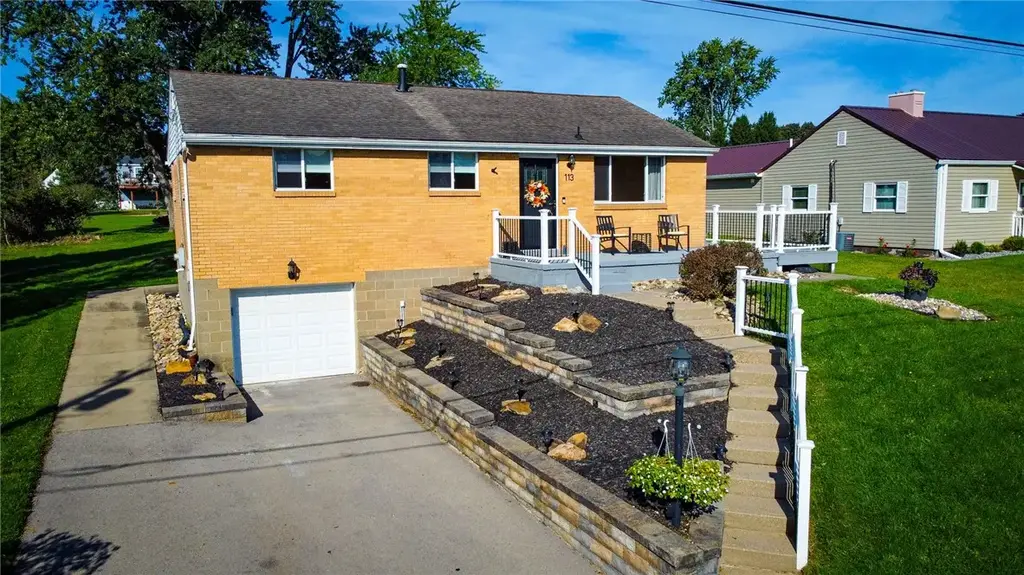113 Delaware Drive , Twp of But NW