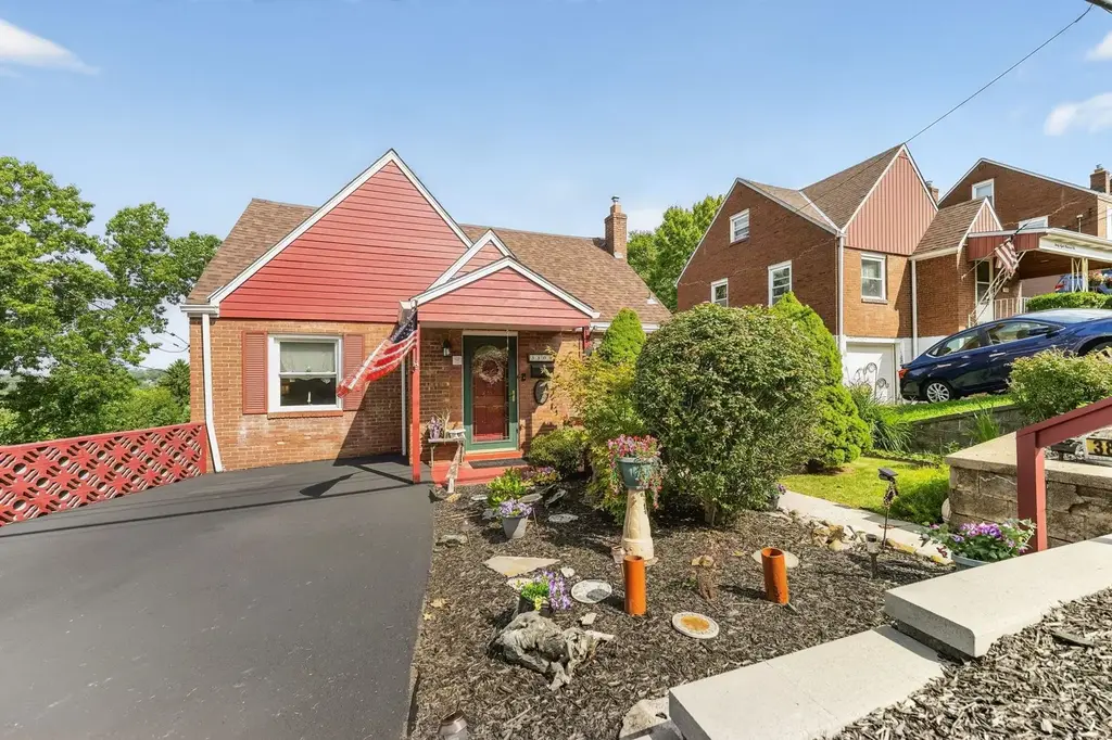 3808 Middleboro Road, Castle Shannon
