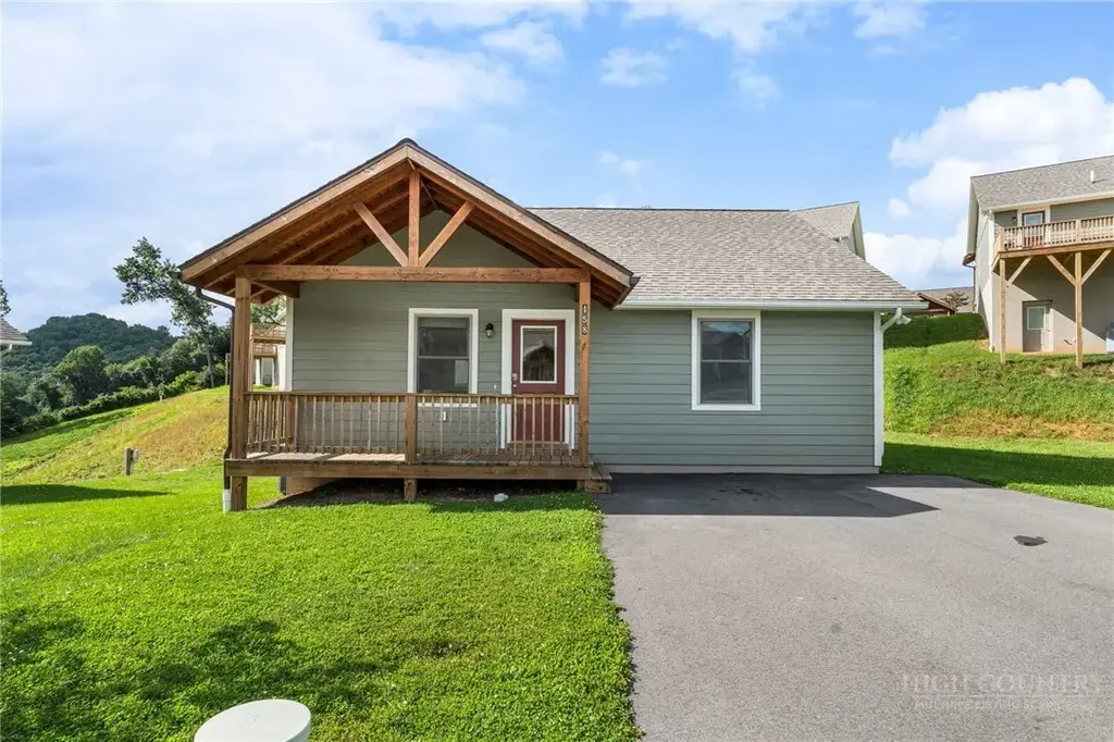 158 Pitts Way # 124, Boone