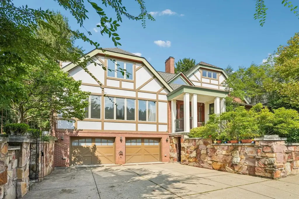 5825 Marlborough Avenue, Squirrel Hill