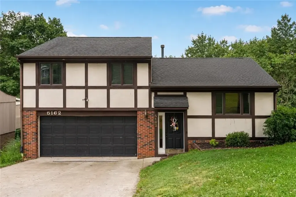 5162 Lantern Hill Drive , Whitehall