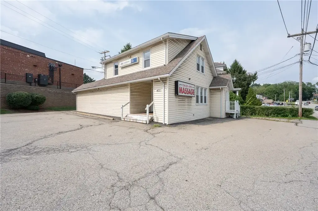 433 New Alexandria Road , Hempfield