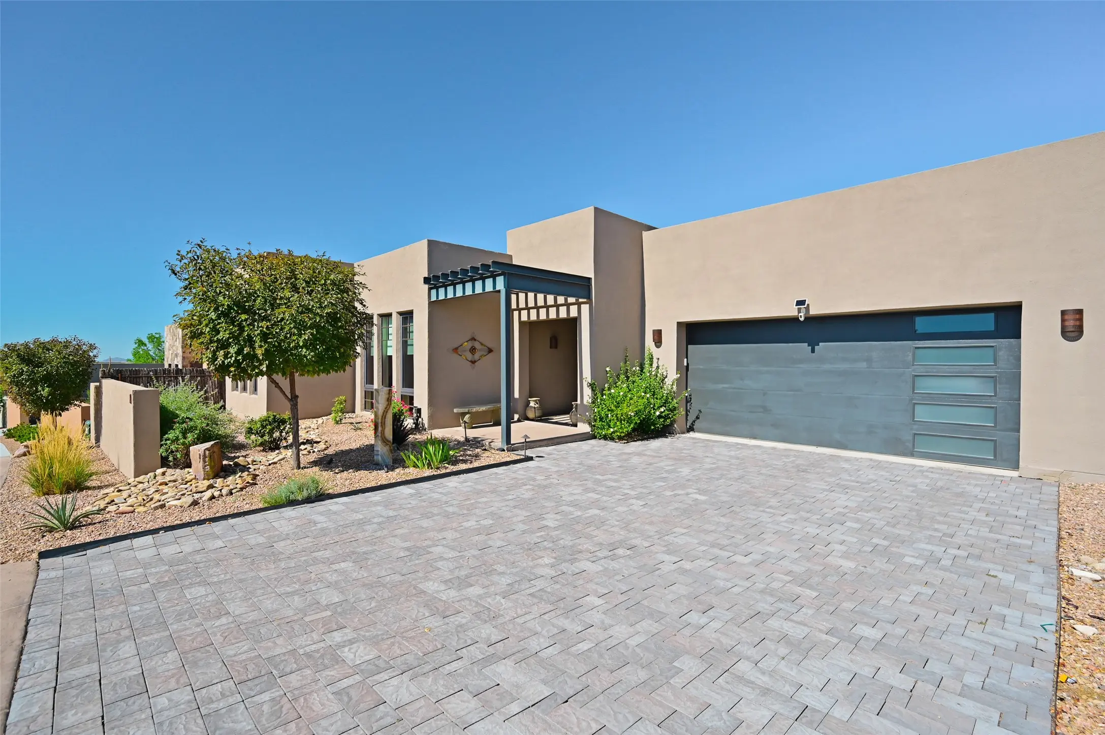 7 Camino Barranca, Santa Fe