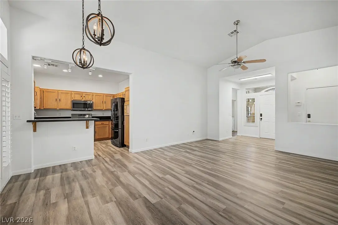 10512 Courtney Cove Avenue, Las Vegas