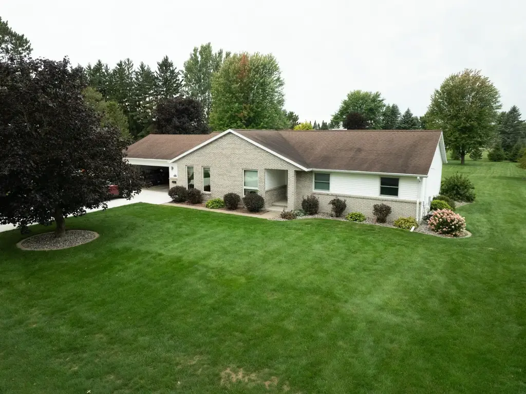 740 Deresch St, Antigo