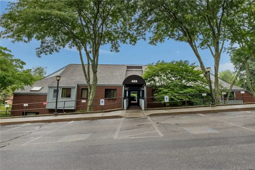 469 Centerville Rd # 208, Warwick