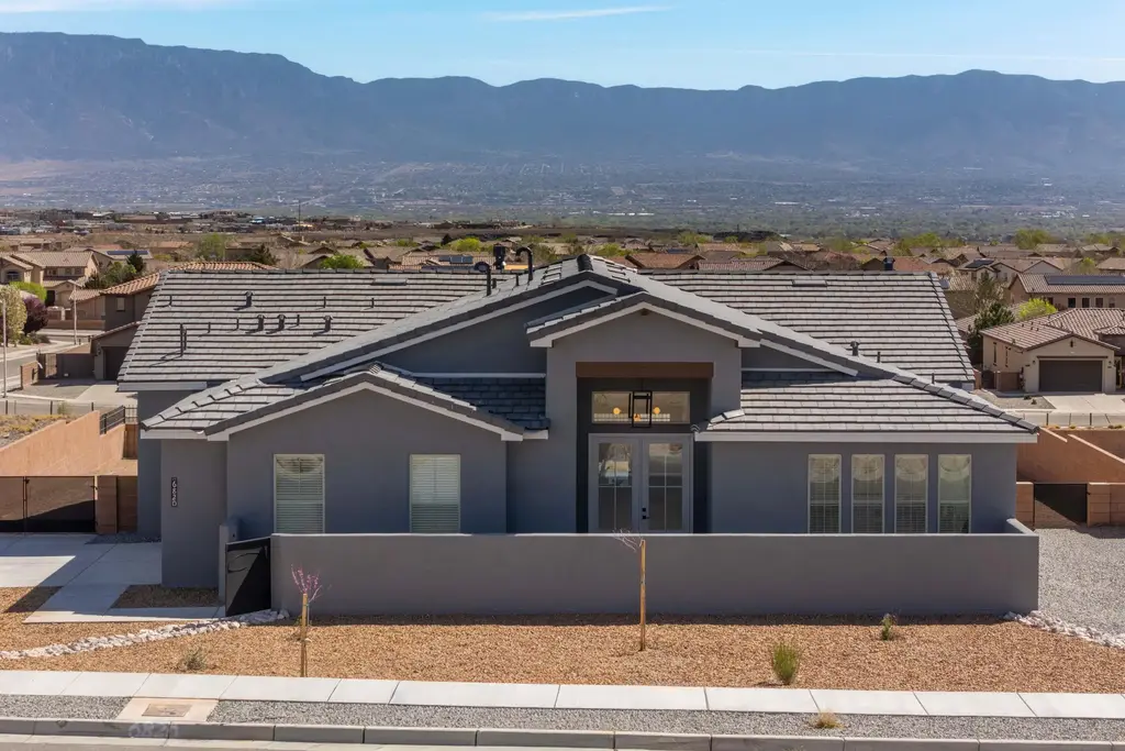 6821 Quivira Drive Nw, Albuquerque