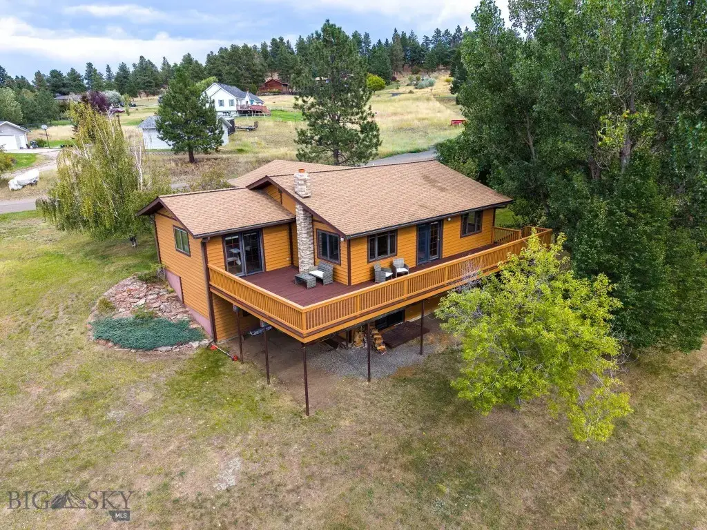 24 Crazy Mountain Road, Clancy