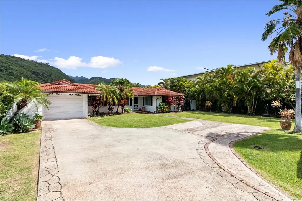 5562 Kalanianaole Highway, Honolulu