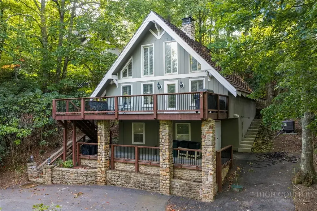 244 Walnut, Boone