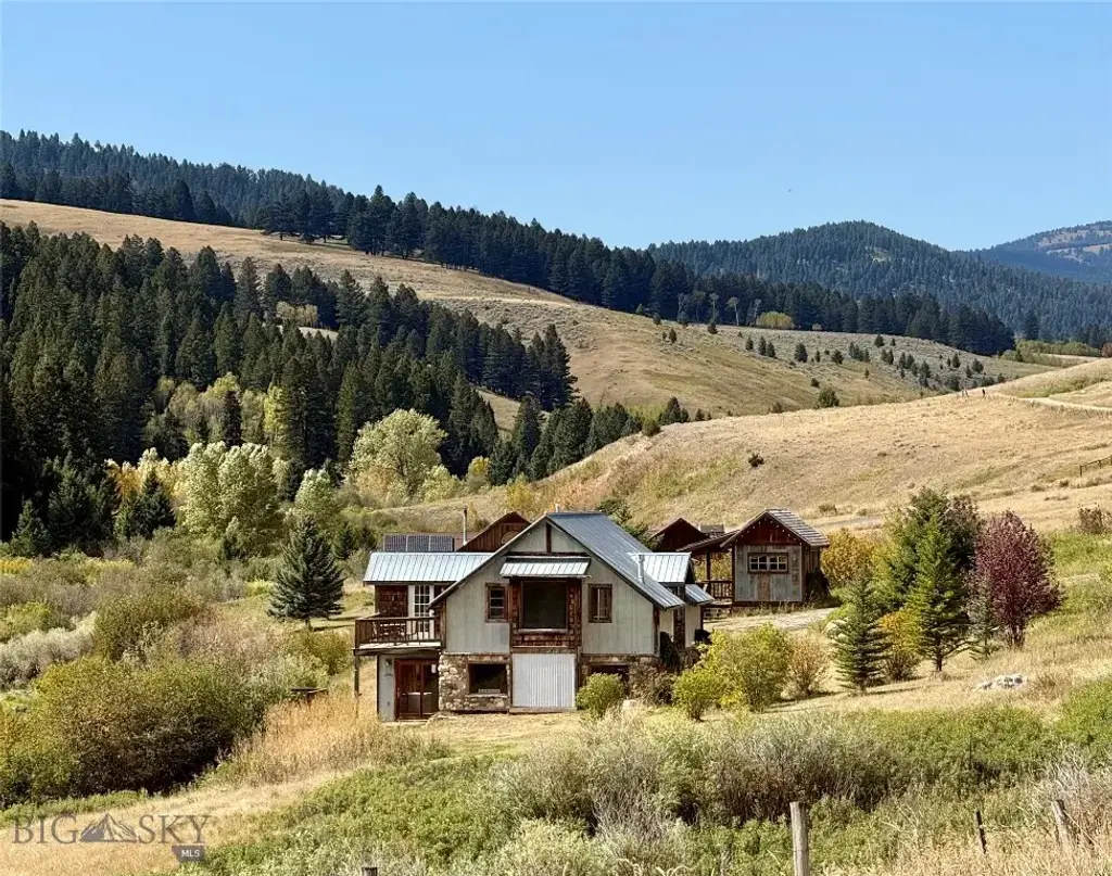 743 Trail Creek Road, Livingston