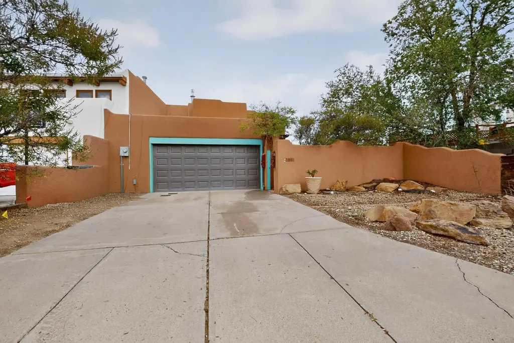 700 Lakeview Circle Se, Rio Rancho