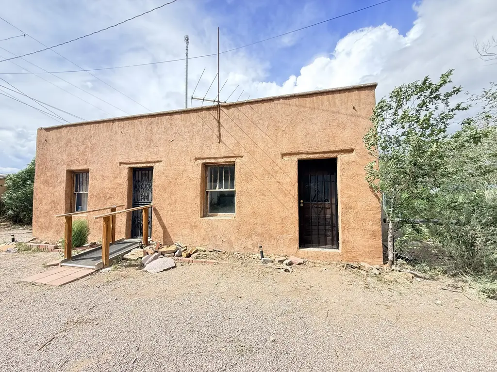600 Second Street, Magdalena