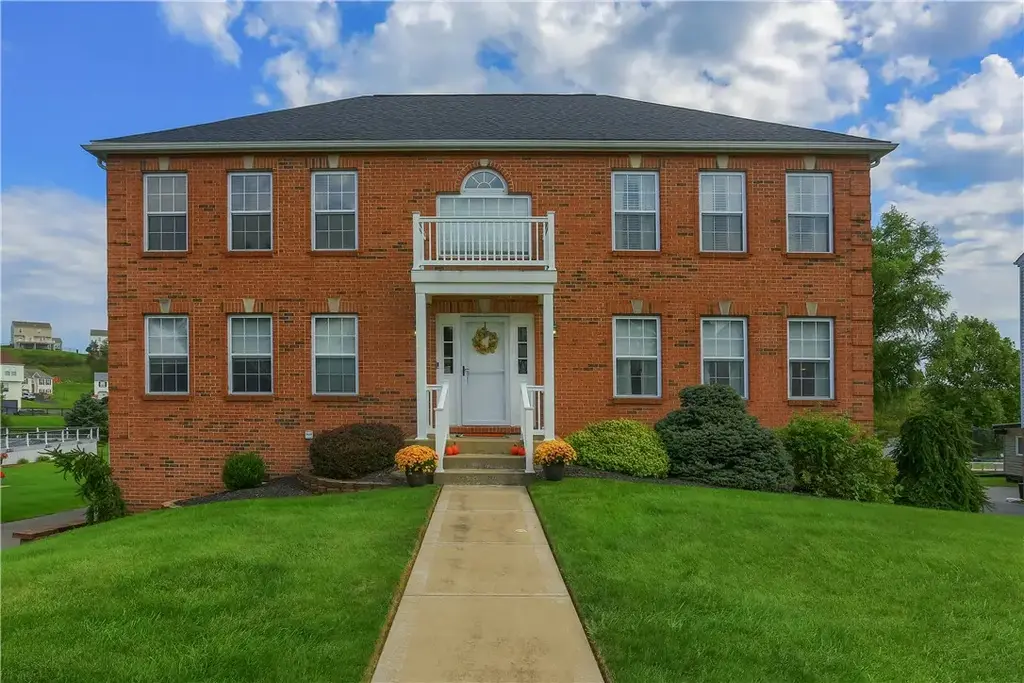412 Commodore Drive, North Fayette