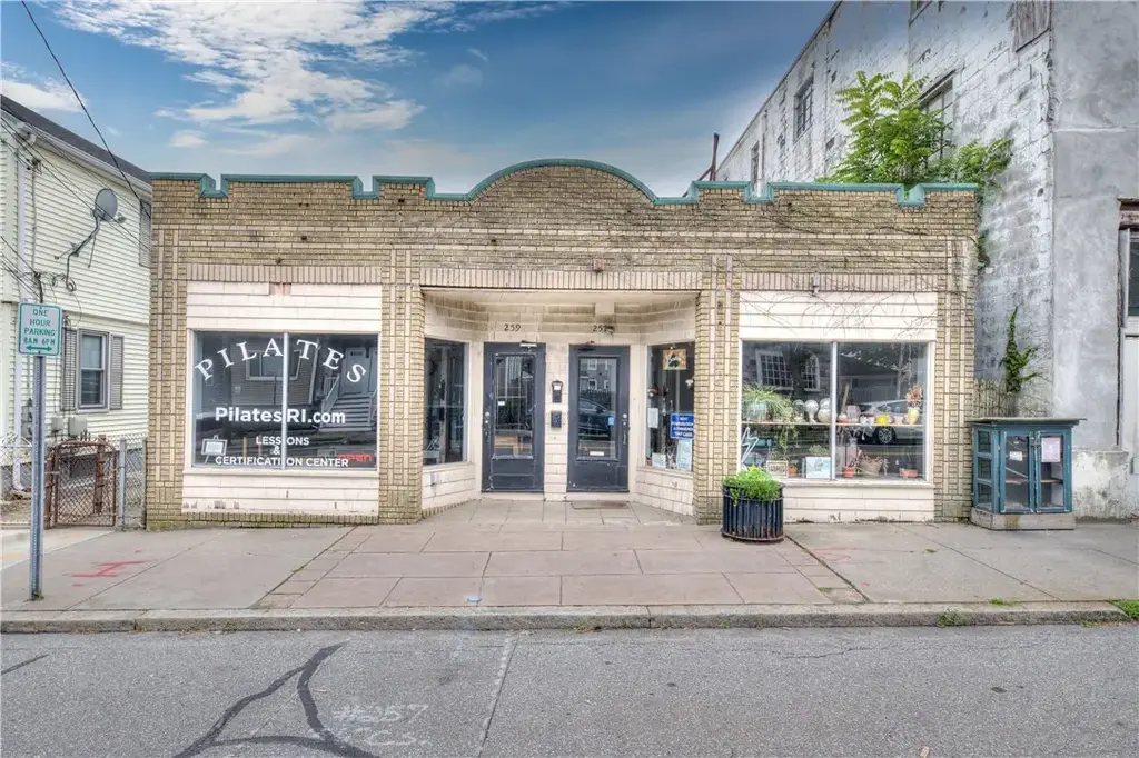 257 Warren Ave, East Providence