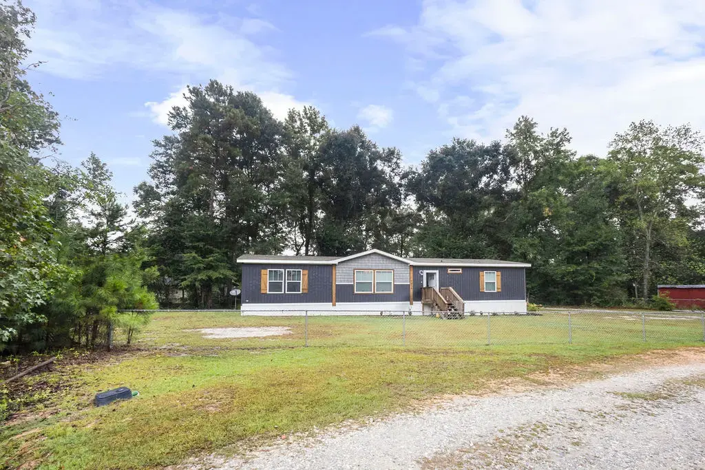 101 Whiterock Rd, Phenix City